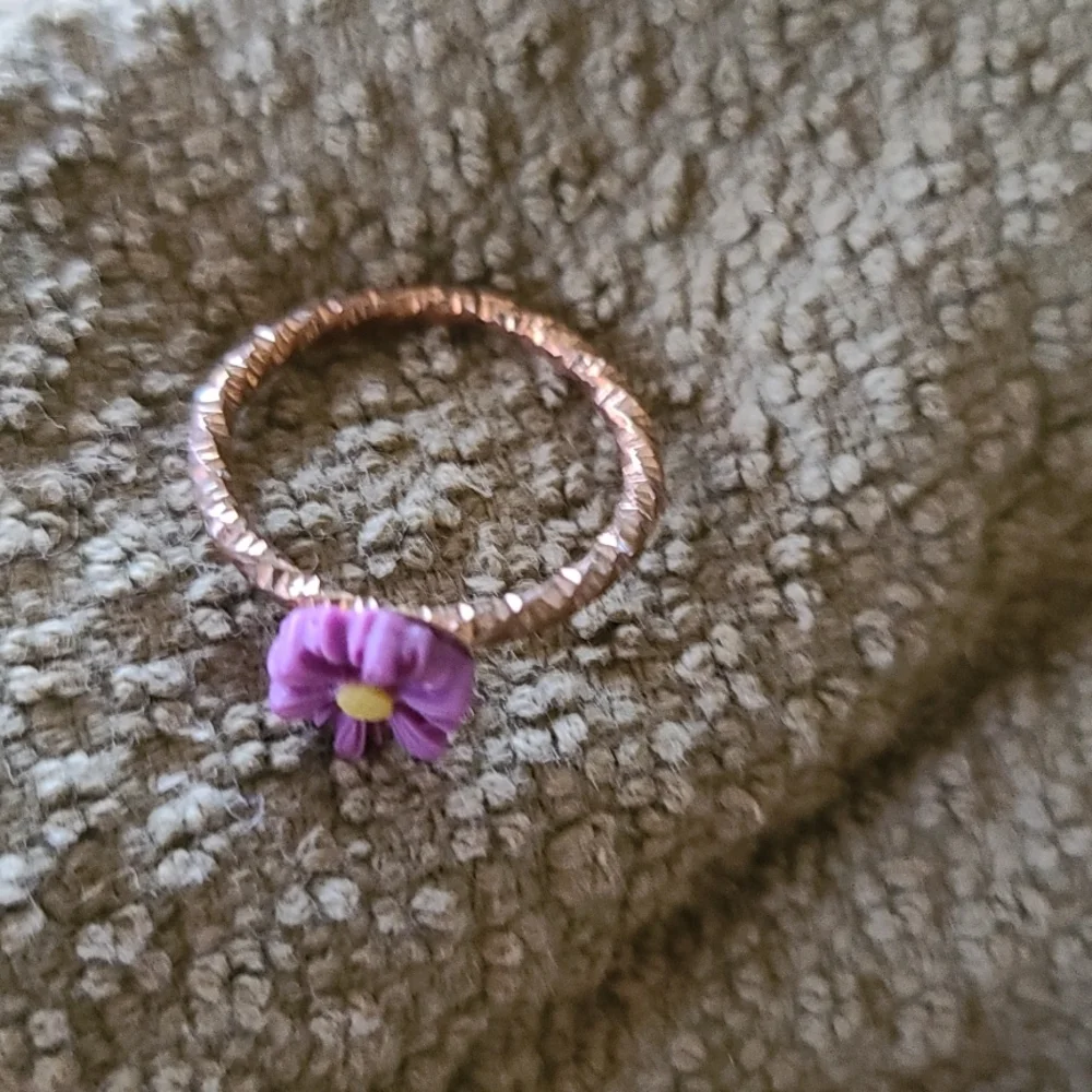 Ring - Picture 2 of 2